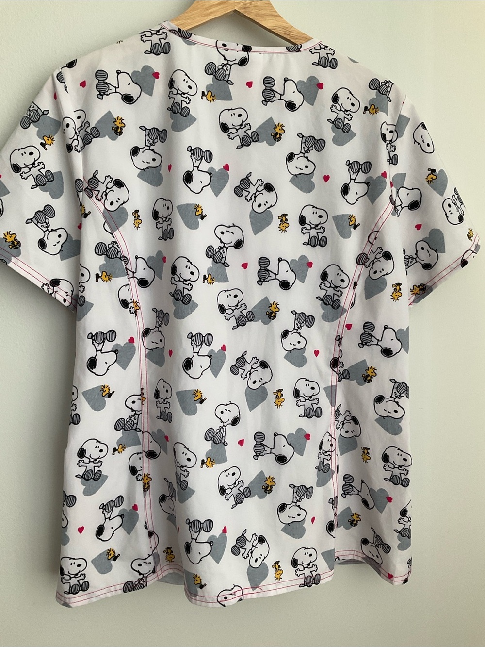 Cherokee Tooniforms Peanuts Snoopy "Free Hugs" Scrub Top Gray Pink - Picture 7 of 10